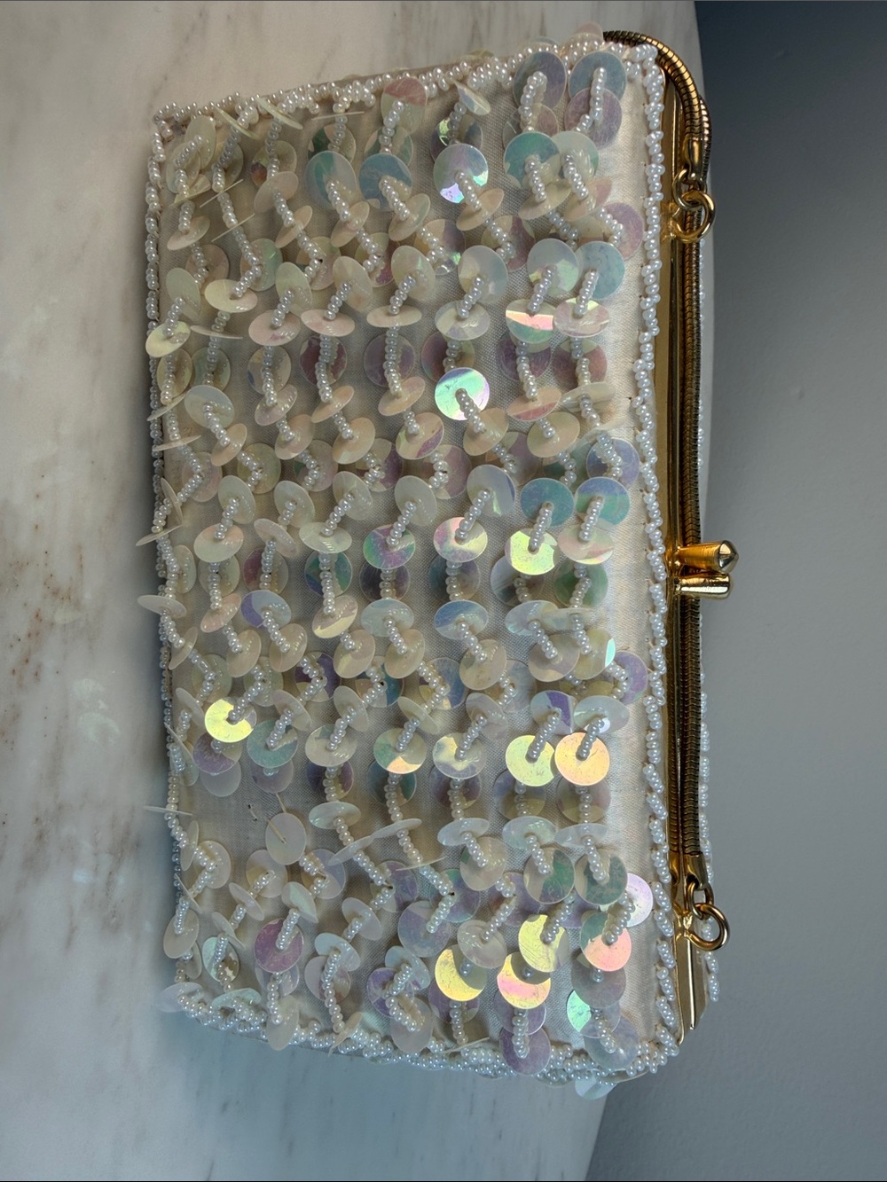 Vintage Y2K Iridescent Sequin Beaded Bag with gold rope chain handle - Picture 7 of 11